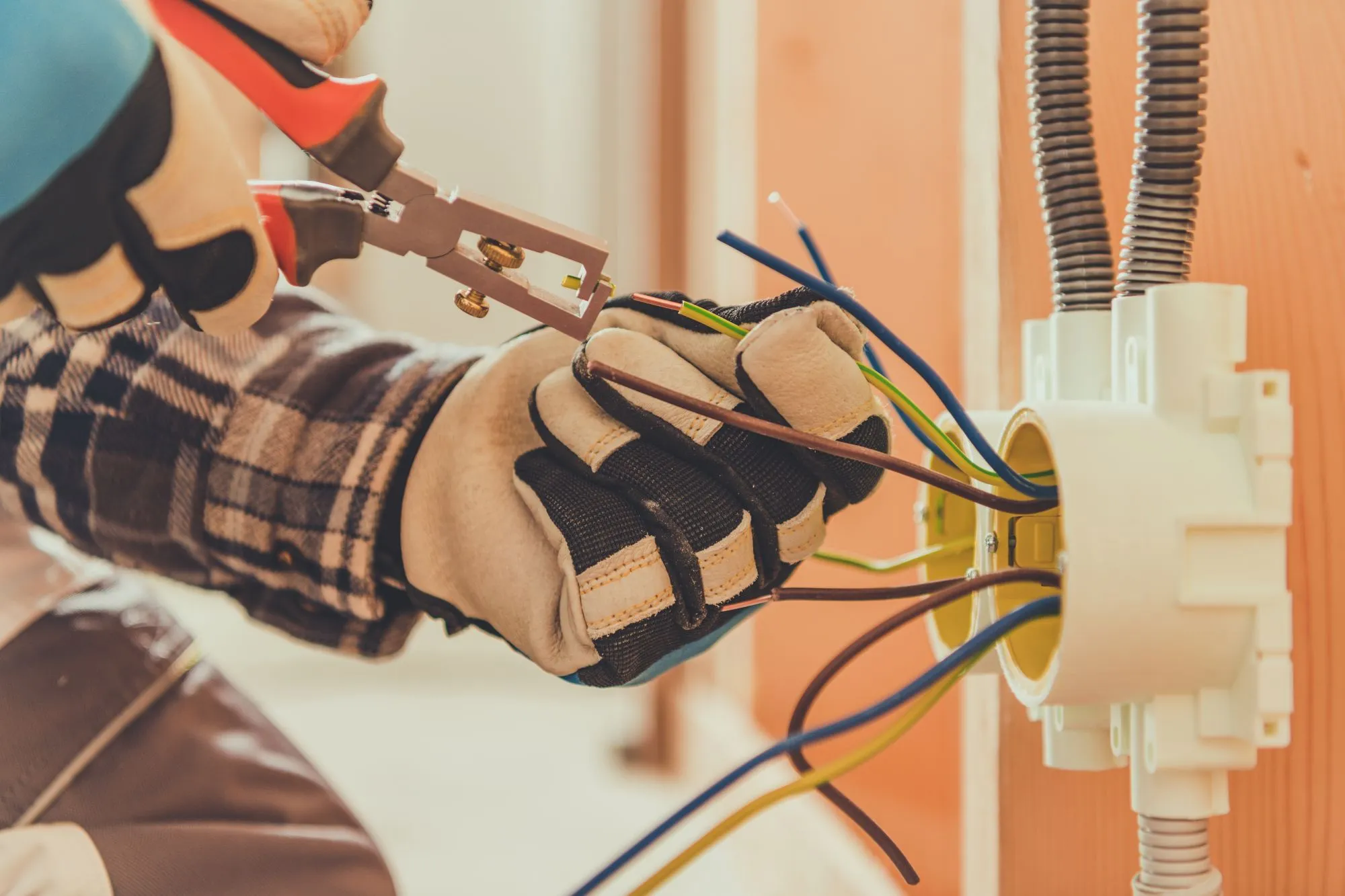 Winnipeg homeowner responding safely to an electrical emergency